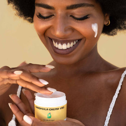Siero viso Caroperla di Caro Beauty azione idratante, ideale per pelle sensibile e delicata Crema Viso Pelli Secche Argan 7